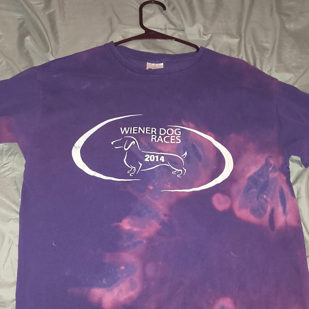 Gildan medium t shirt